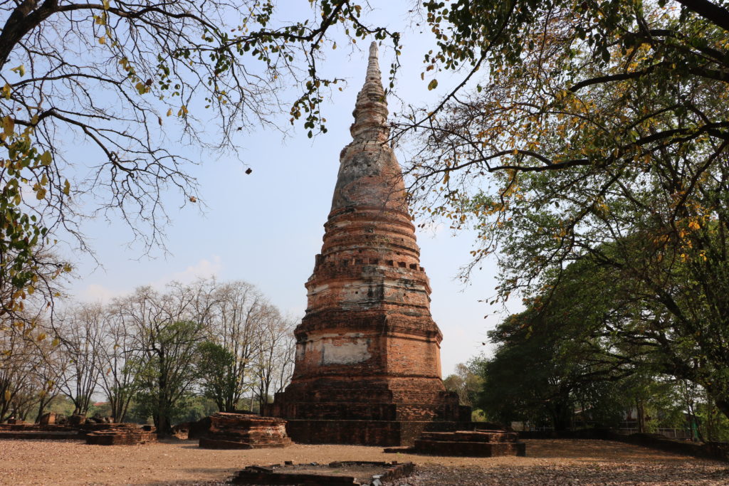 ワットジョンコム / 二重構造のチェーディー（仏塔）を持つ、アユタヤ王朝初期の仏教寺院遺跡